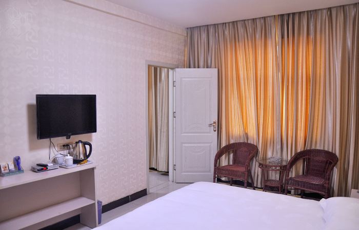 Pinglu Shenxianju Express Hotel