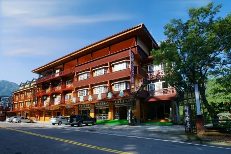 King Taiwan Hotel Отели рядом с достопримечательностью «Wangyou Forest»