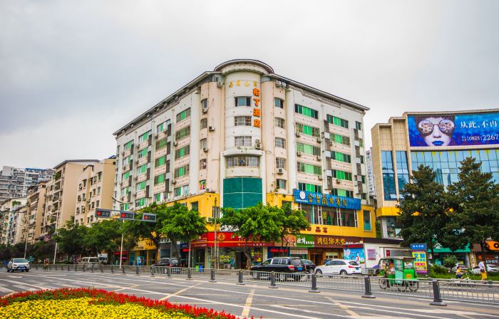 Pod Inn Hotel (Suining High-Speed Railway Station)