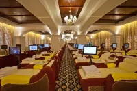 Bihu Hotspring Resort Hotels in Liaoyang