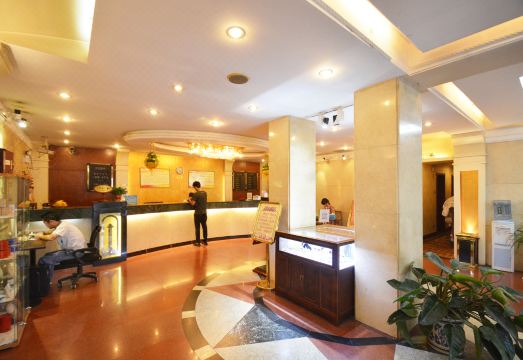 호텔 로비 전경