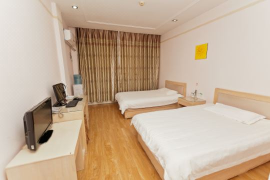 便宜居连锁酒店(聊城长途汽车总站店)