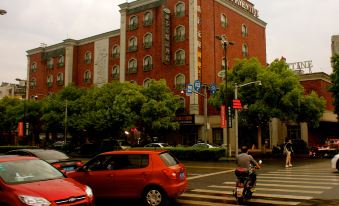 Aventine Town Hotel