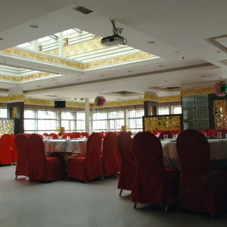 Fushun Tiantian Hotel (Mudanjiang High-speed Railway Wanda Branch)