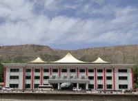 肅南西至哈志大酒店 鄰近張天師廟的酒店