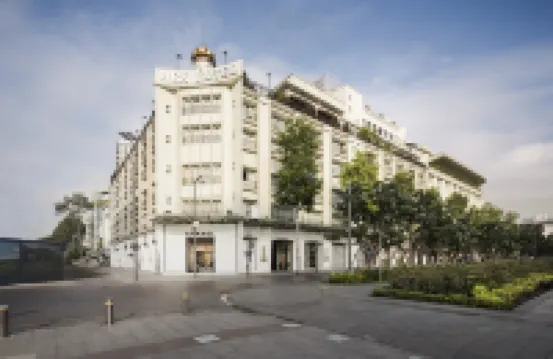 Rex Hotel Hotel berhampiran Bitexco Financial Tower