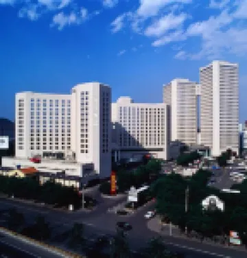北京 ランドマーク タワーズ