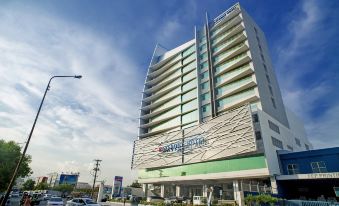 Bayfront Hotel Cebu North Reclamation