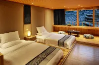 Liping Dong Art Theme Hotel