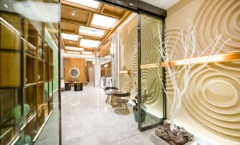 Elong Anyun Hotel (Shanghai Lujiazui Minsheng Road Subway Station)