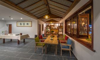 Jiangnan Deyuelou Hotel