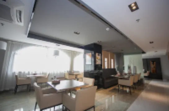 จินเจียง อินน์ ฝอซาน ฝอซาน จูเหมี่ยว ฉินเหยินโร้ด