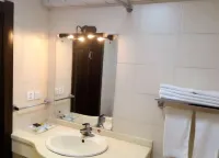 Jiayin Weiye Hotel