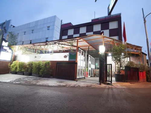 Mine Home Hotel Cihampelas