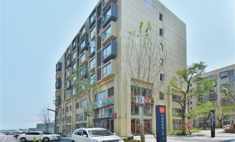 Sweetome Vacation Rentals (Chengyang Airport)