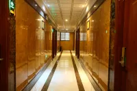 Linquan Golden Harbor City Boutique Hotel