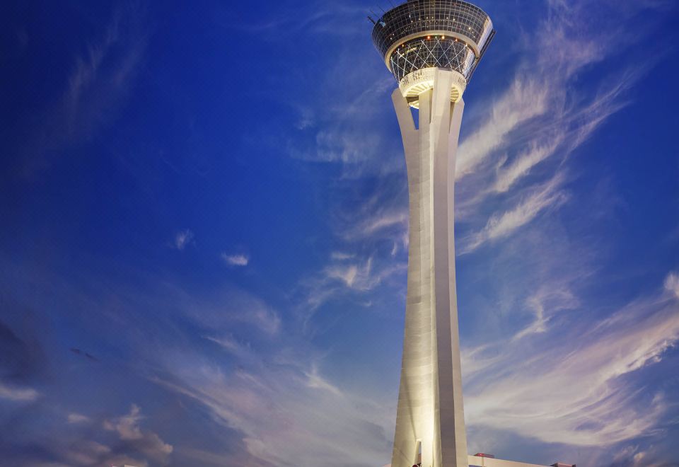 4. 더 스트라트 호..