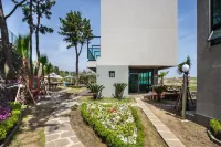 Stay in Jeju Hotels near Daepyeong Port