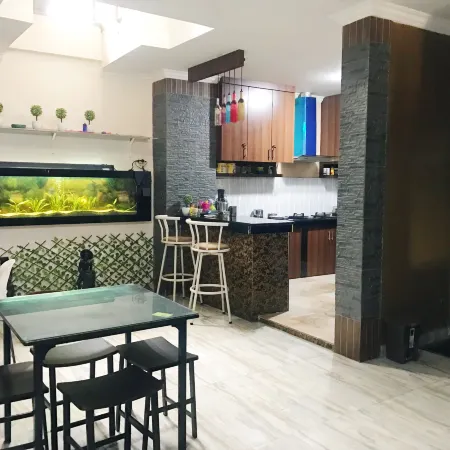 Lewi House