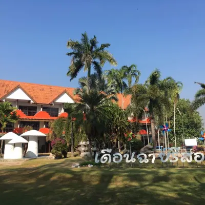 เดือนฉายรีสอร์ท DuenShine Resort โรงแรมใกล้วัดโพธิสัตว์บรรพตนิมิต