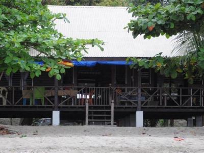 Kingki Beach Backpackers