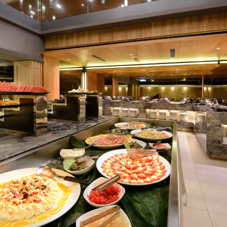 Hualien Holiday Hotel Отели рядом с достопримечательностью «Парк Наньбинь»