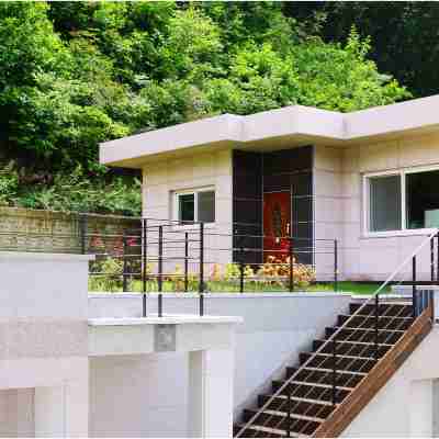 Eco Poolvilla Gapyeong Hotel Exterior