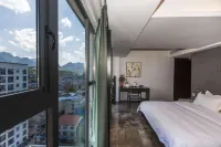 Zhangjiajie Niujiabu Modern Inn (Tianmenshan National Forest Park)