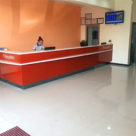 7Days Inn Chain Hotel (Taihe Bus Station)