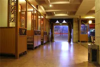 Qiongzhong Runfeng Business Hotel