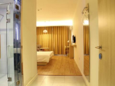 汉庭酒店(沈阳北行长江街店) - 高级大床房