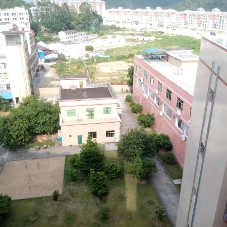 Longzhou Hotel