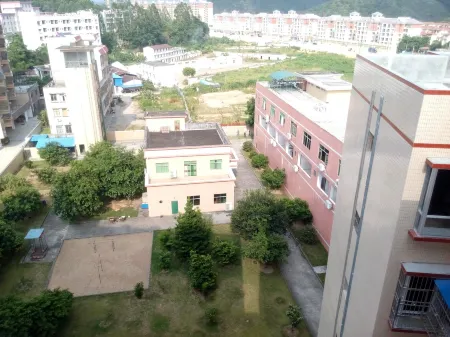 Longzhou Hotel Отели рядом с достопримечательностью «Jinlin Shuixiang»