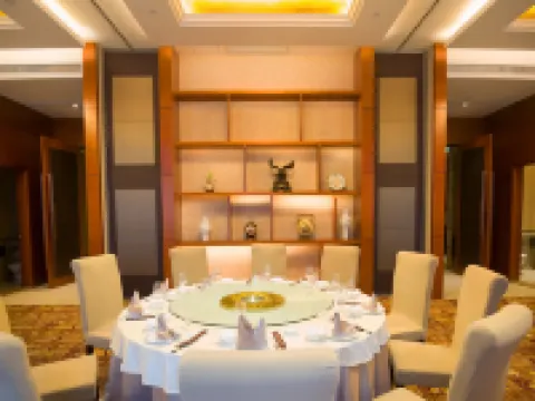 Huaxin Hotel Hotels in Xianning