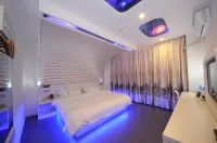 CLOUDS Hotel (Dali Xiangyun High-Speed Railway Station) Hotels near Xiangyun Passenger Transport Terminal Chengnan Branch