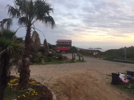 Pingyang Muhai family accommodation Отели рядом с достопримечательностью «Zhuyu»