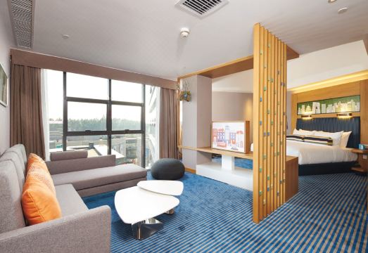 3. 둥관 쑹산후 알..