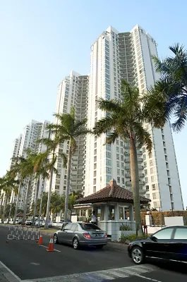 The Residences at Puri Casablanca Hotel dekat Sampoerna University