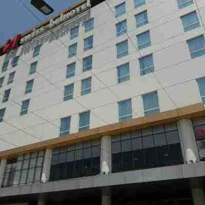 Swiss-Belhotel Airport Jakarta Hotel Exterior