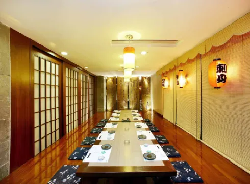 Huihua International Hotel Отели в г. Дунгуань