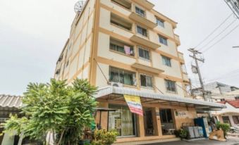 Suk Sabye Apartment