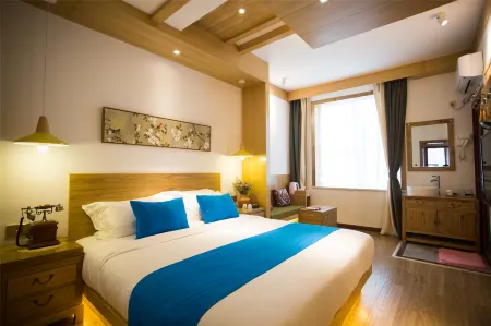 Jiuqi Zhangjiajie Shanyin Art Hotel (Tianmenshan National Forest Park)