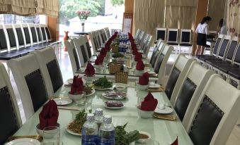 Van Giang Hotel