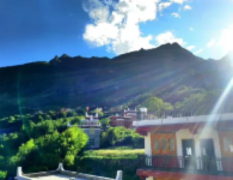 丹巴扎西德康客棧