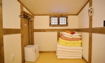 Dalbit Jeongwon Hanok Guesthouse Jeonju