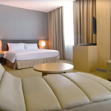 Hotel N°5 Hotels near Our Lady Queen Of Peace Catholic Church