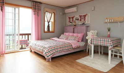Standard Double Room Sanmom Pension Photo