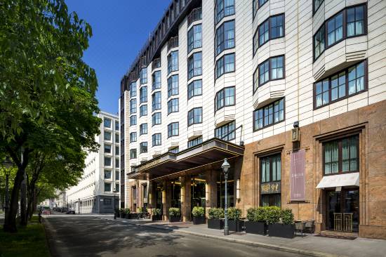 Hilton Vienna Plaza Room Reviews Photos Vienna 2021 Deals Price Trip Com