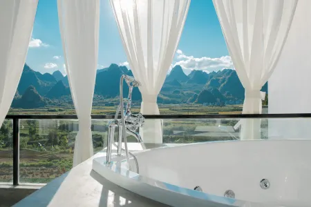 Yizhao Yixi Inn Отели рядом с достопримечательностью «Pingdong Square»