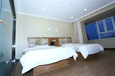 Super 8 Hotel (Dunhua Railway Station) Отели рядом со станцией Dunhua Railway Station